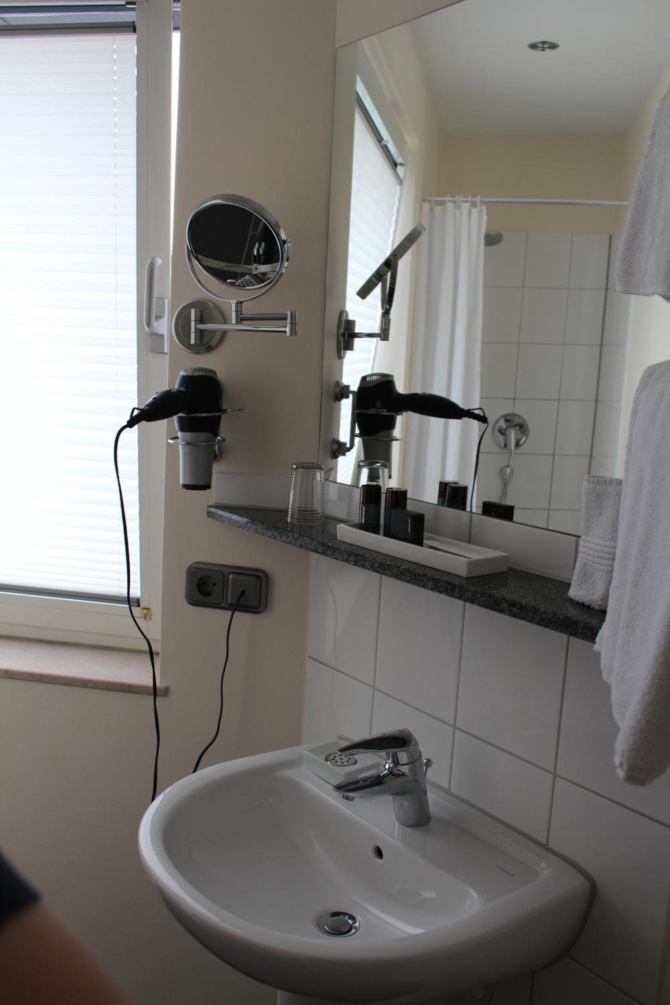 Hotel Bonjour Bad Soden am Taunus Room photo