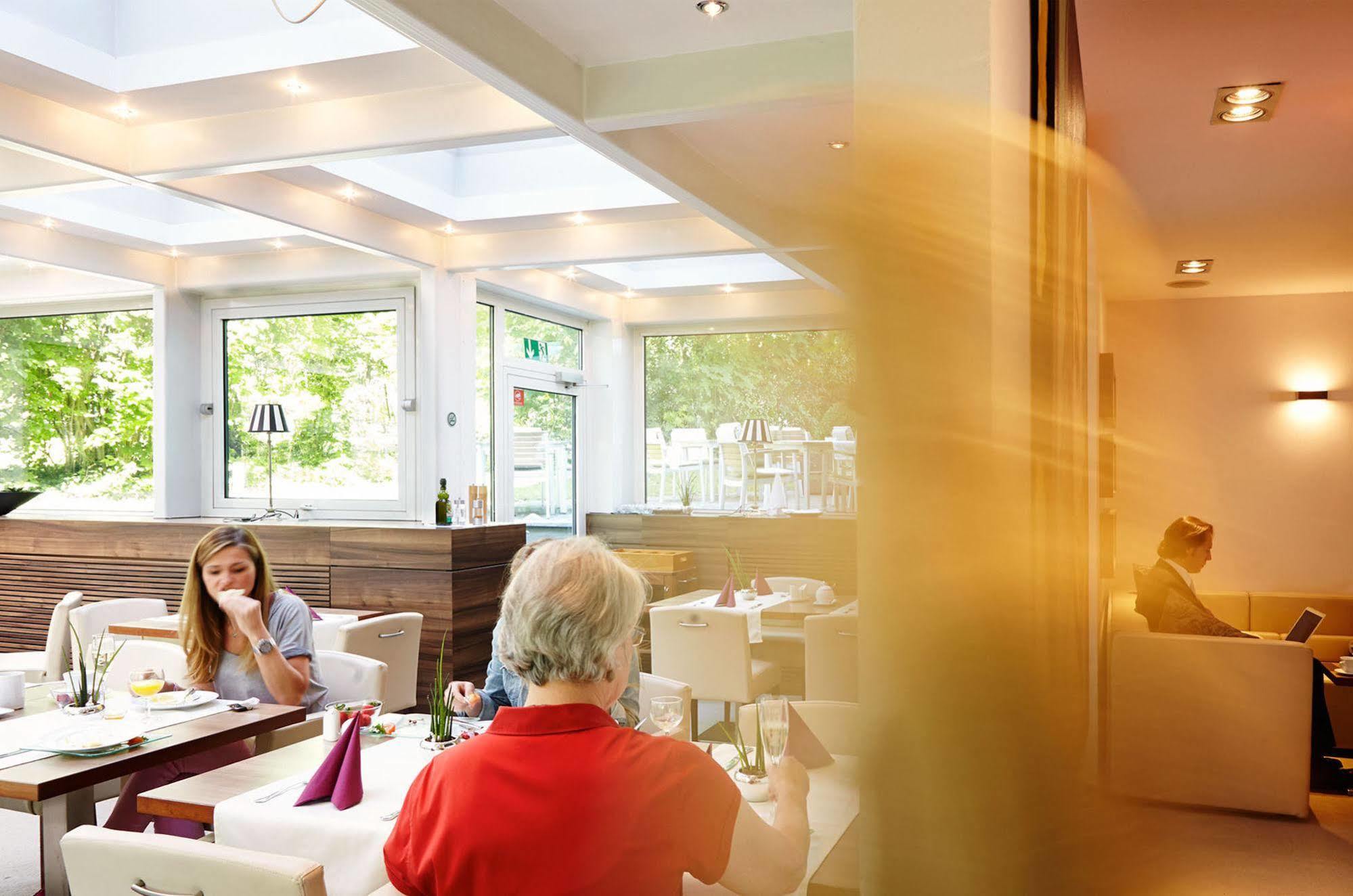 Hotel Bonjour Bad Soden am Taunus Exterior photo